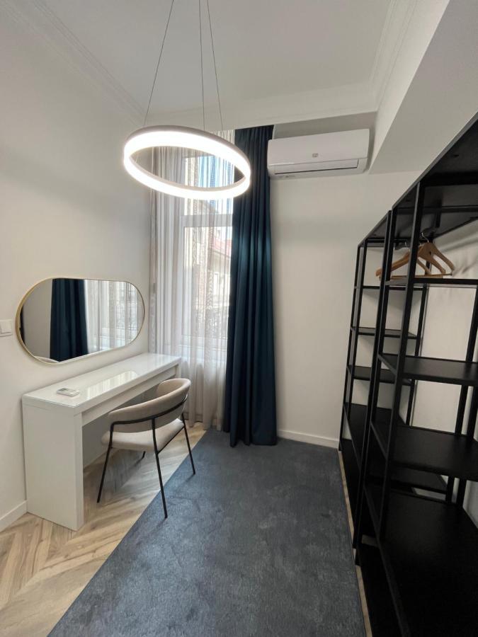 Central Gallery Apartment Debrecen Eksteriør billede