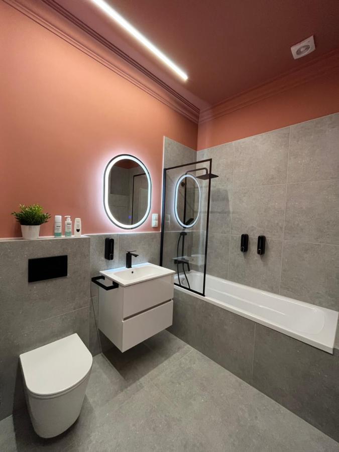 Central Gallery Apartment Debrecen Eksteriør billede